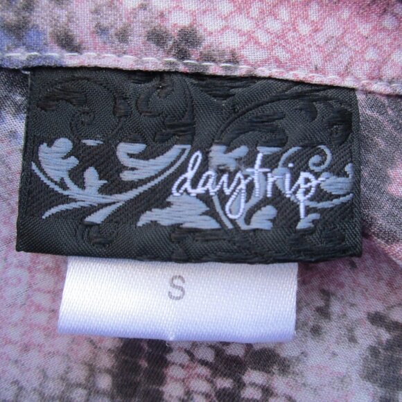 DAYTRIP Top Size Small Animal Print Semi Sheer Button Down Blouse - Picture 13 of 13